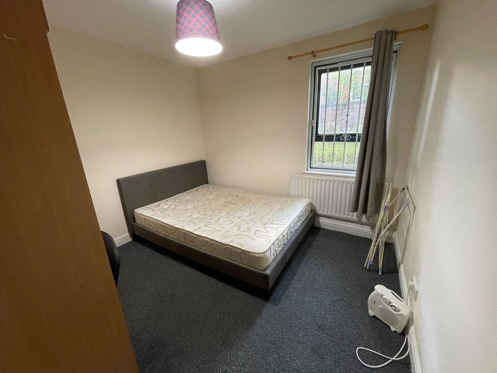 Property photo 2 of 3