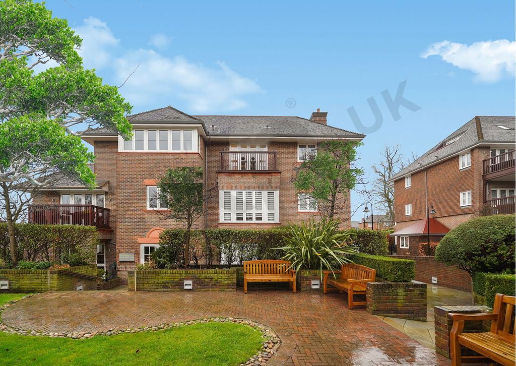 Property photo 1 of 30