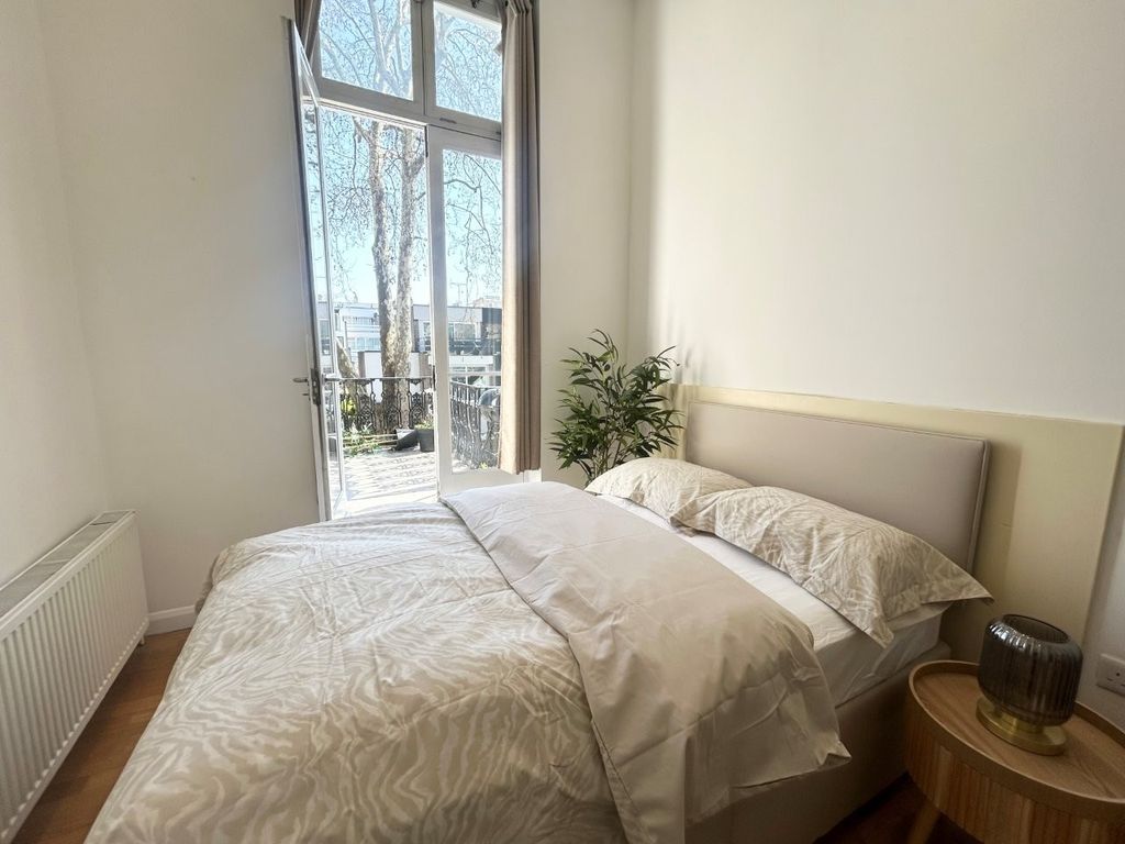 Property photo 1 of 7 Bedroom