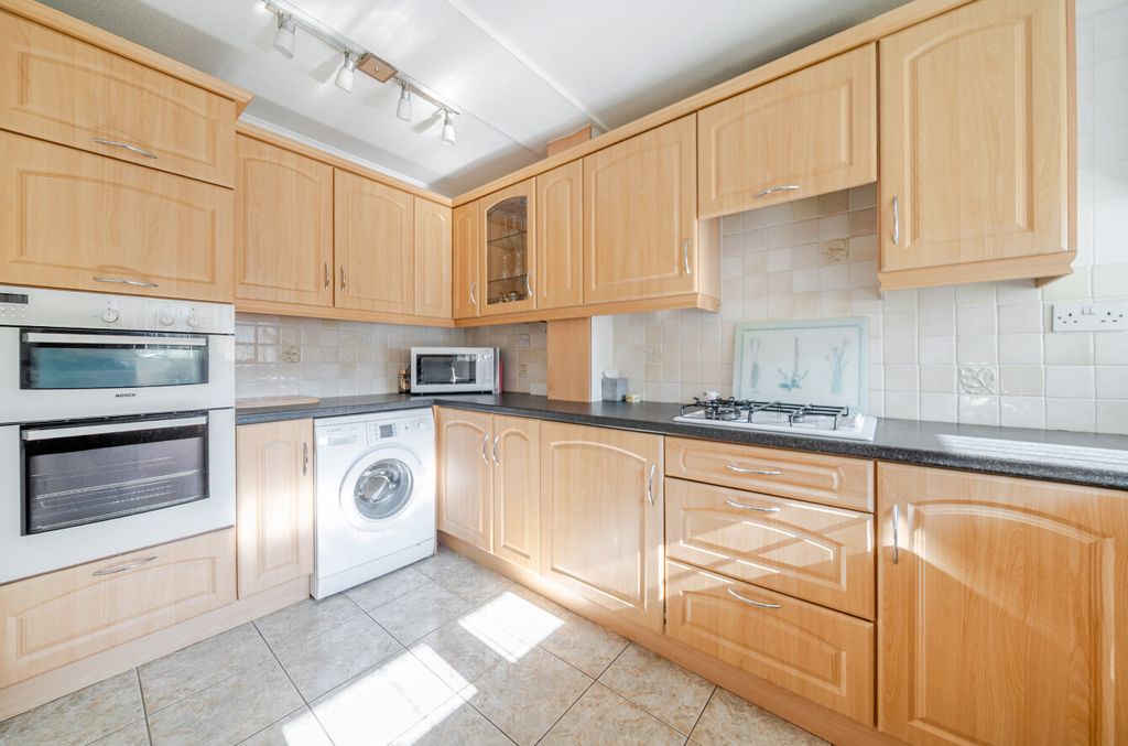 Property photo 3 of 13 1336031-20-6899B5...