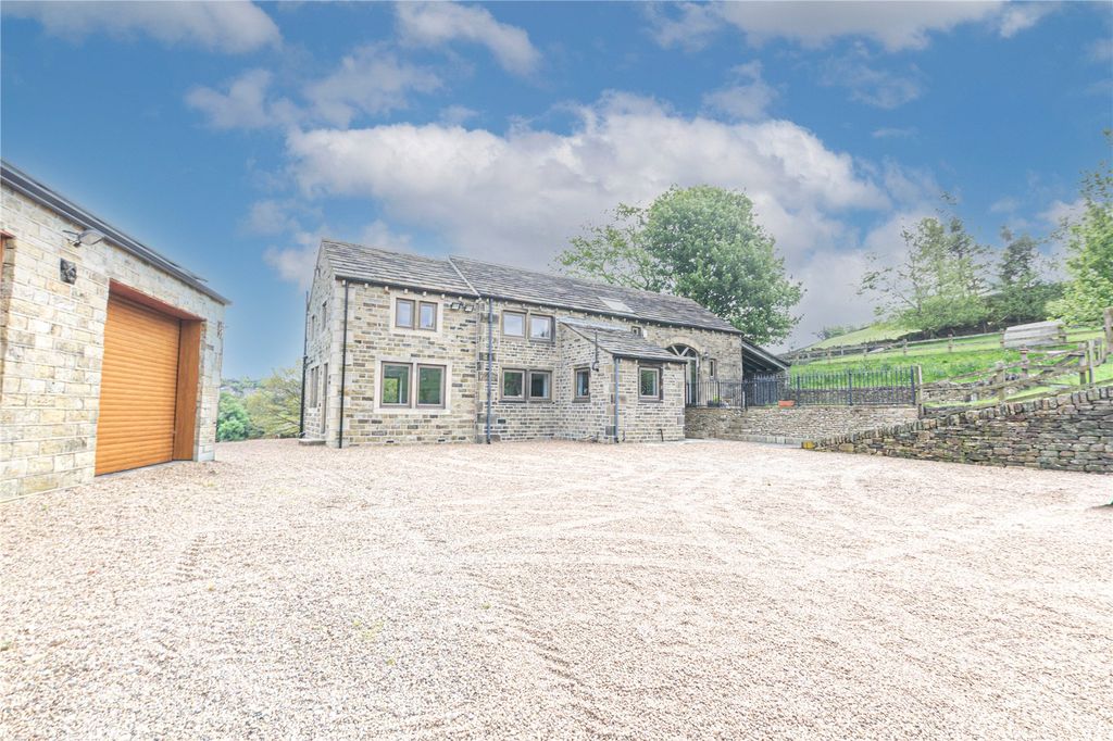 Property photo 1 of 40 External