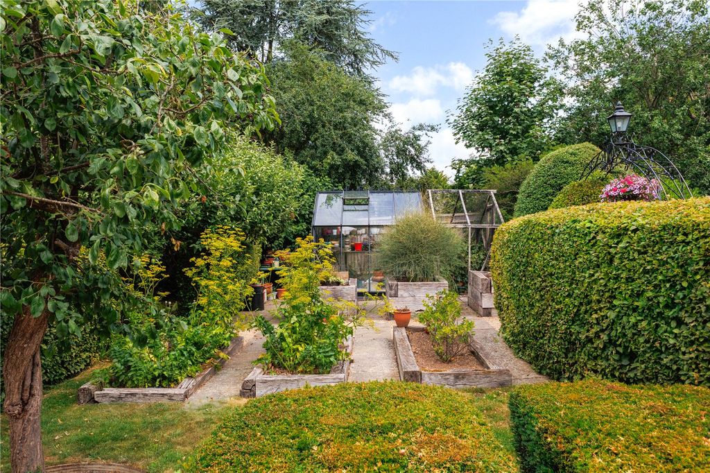 Additional image 29 of 4 bed detached house for saleChauntry Road, Maidenhead, Berkshire SL6