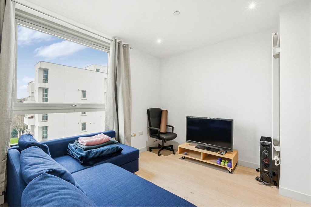 Property photo 1 of 6