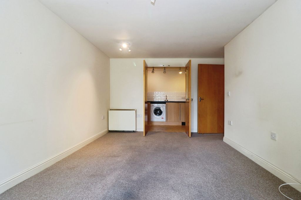 Property photo 3 of 10 Pbox-Img.Jpg