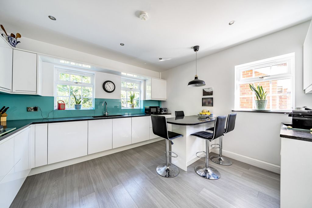 Property photo 3 of 26 1318021-5-6862B9d...