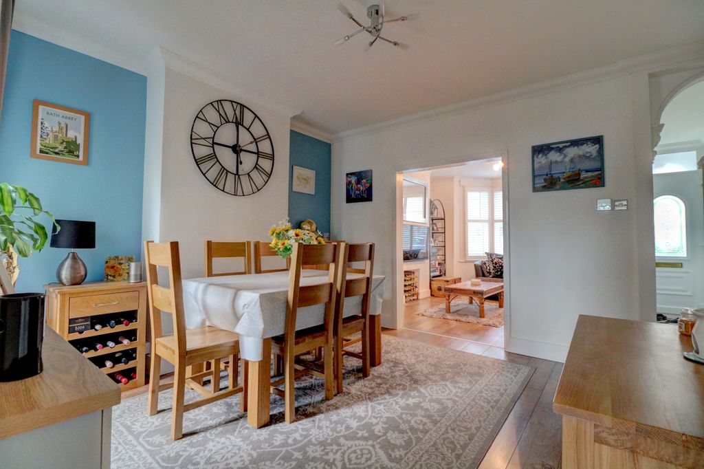 Property photo 3 of 17 Dining Area