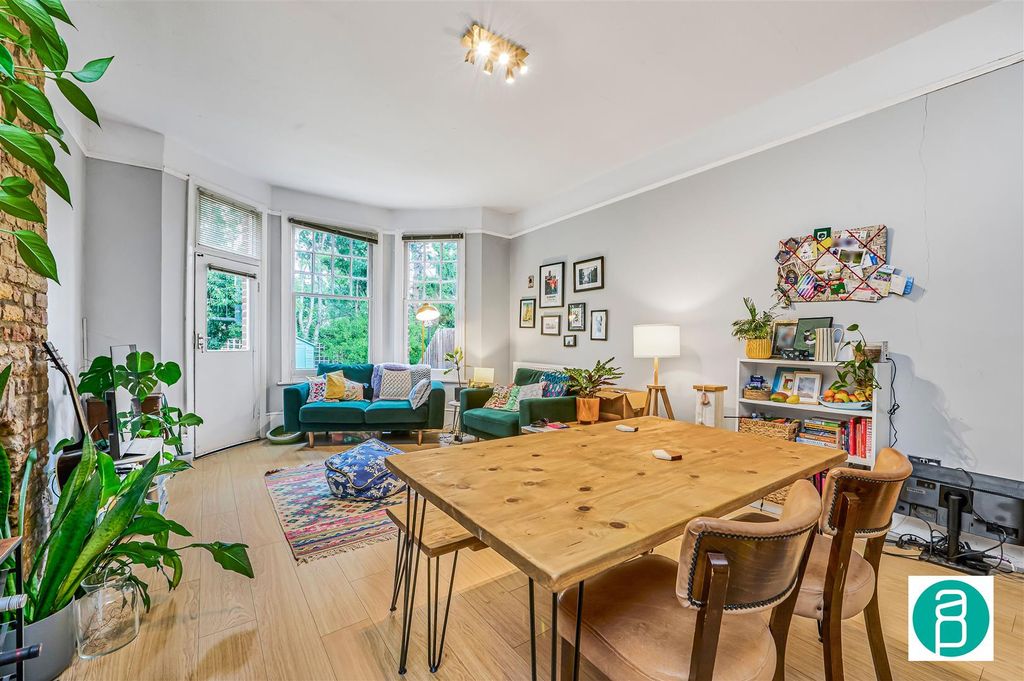 Property photo 1 of 14 Andrew_Purnell_-_Aydarth_Court__Oakhill_Road_Sw15_