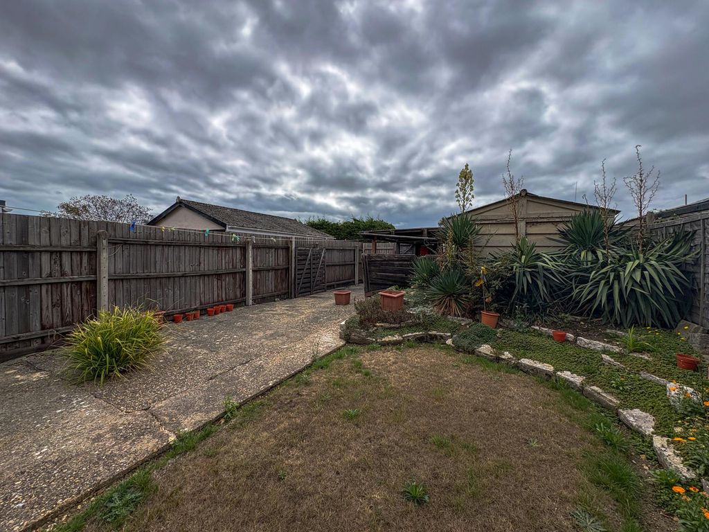 Property photo 3 of 6 Garden.Jpg