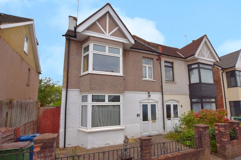 Property photo 1 of 11 Photo 9