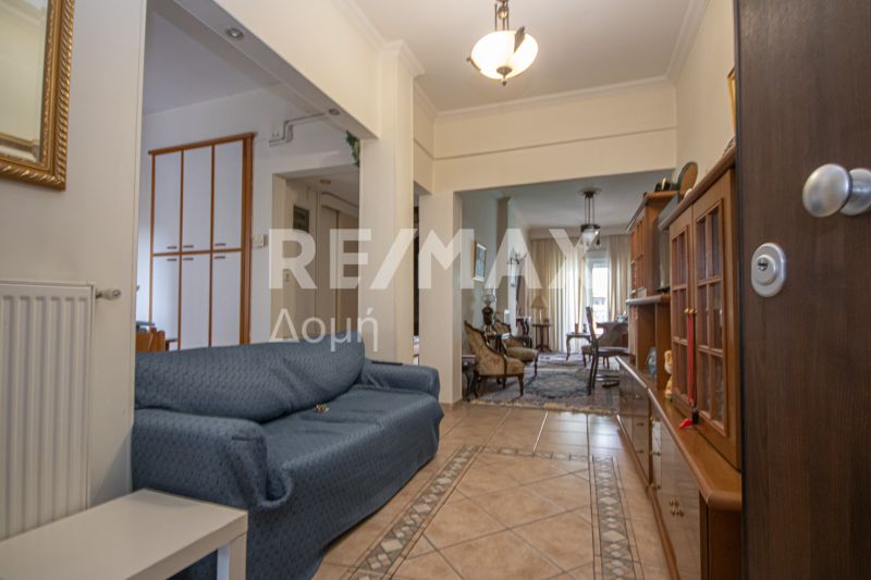 Property photo 3 of 39