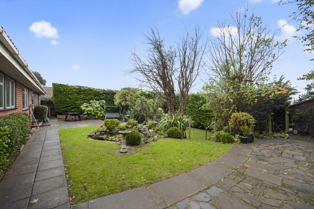 Property photo 2 of 15 Garden