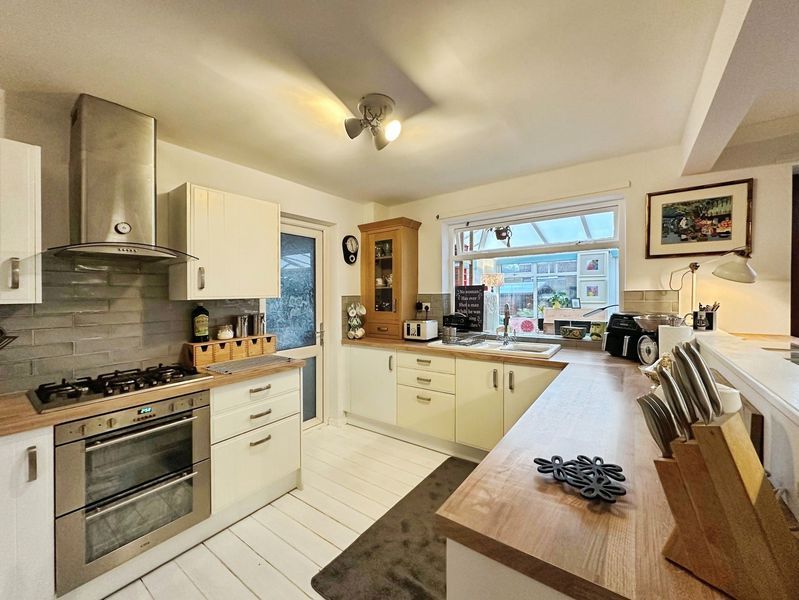 Property photo 2 of 19 Photo 17