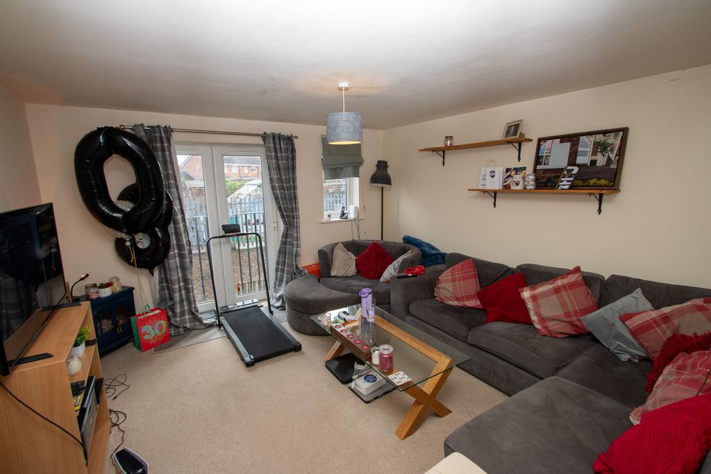 Property photo 2 of 16