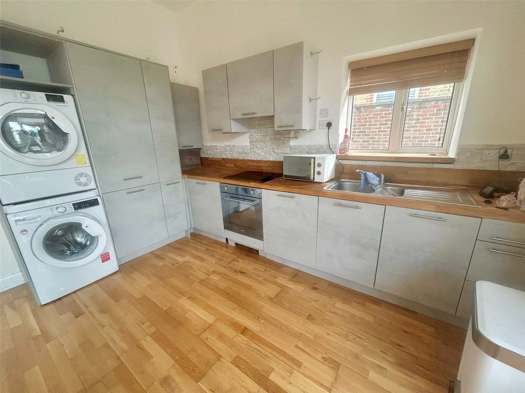 Property photo 1 of 6 Picture No. 27