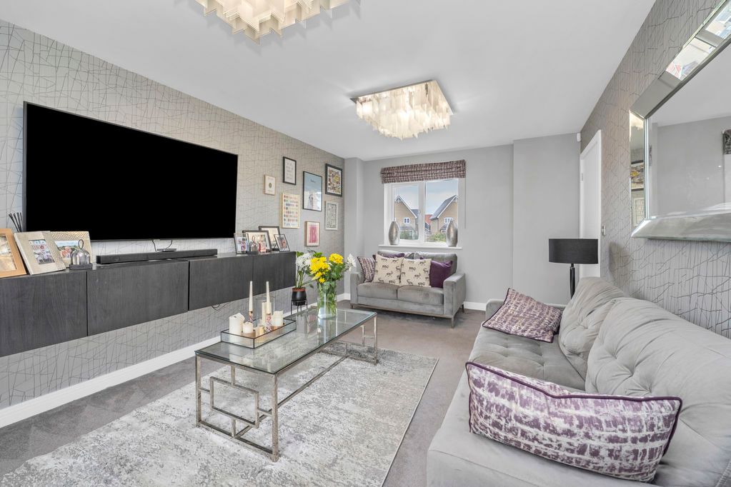 Property photo 3 of 21 Sitting Room