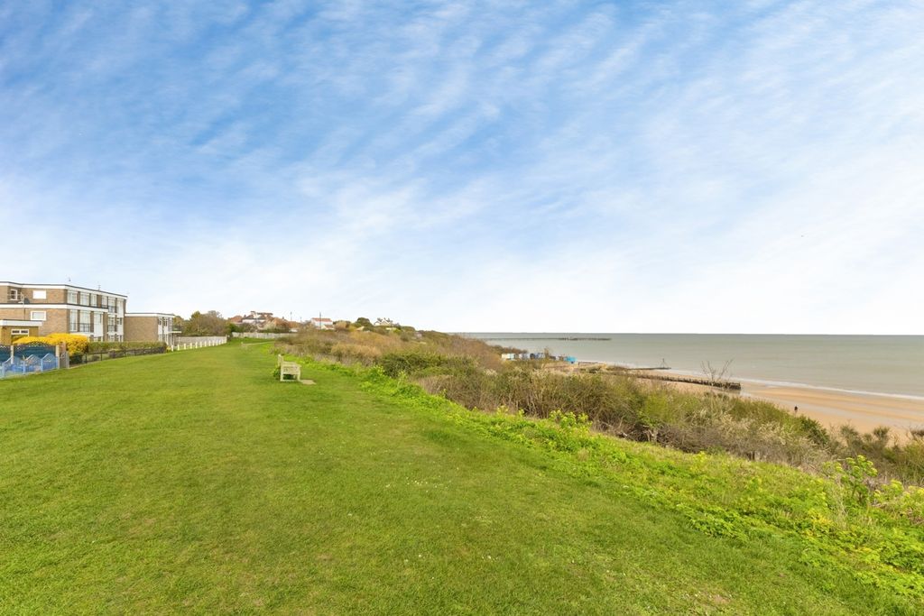 Property photo 2 of 15 Seafront