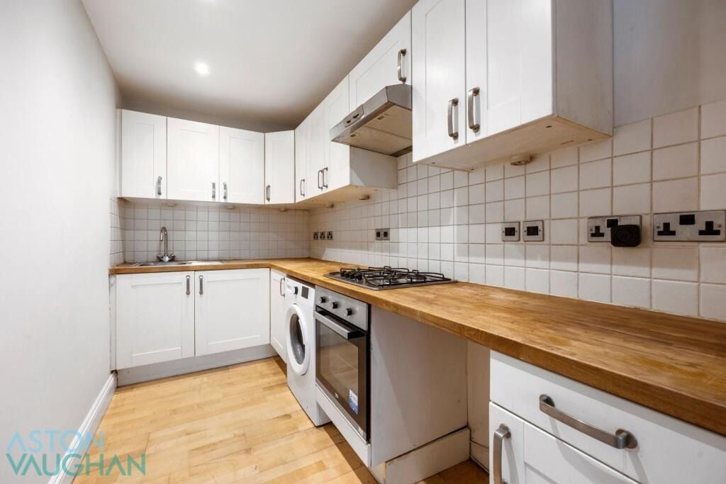 Property photo 3 of 10 4543172