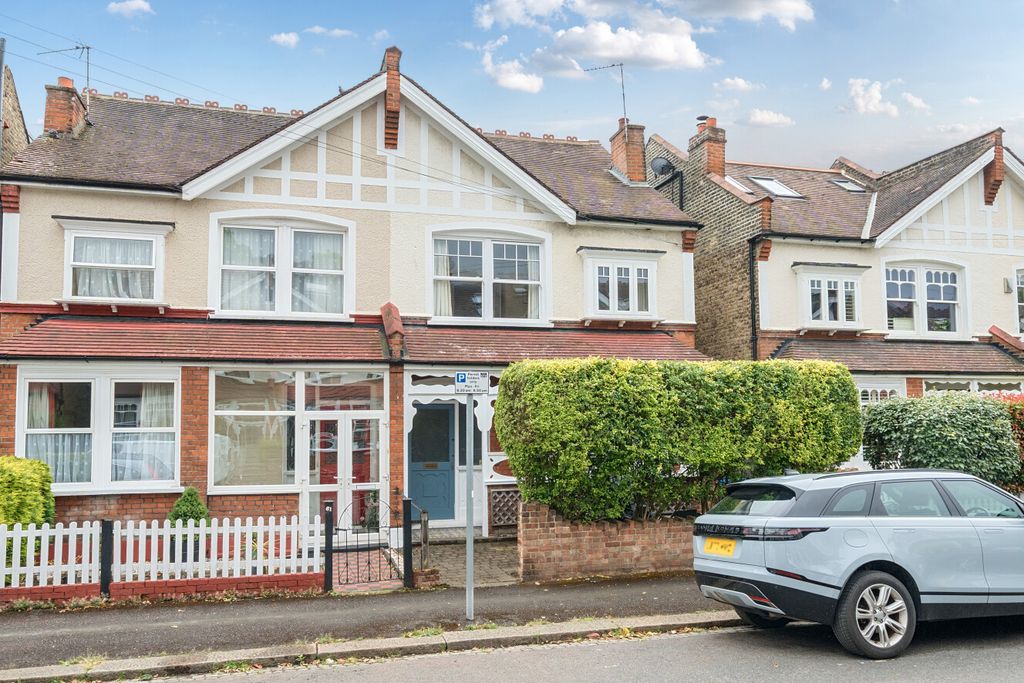 Property photo 1 of 11 1476733-30-6A2Afe...