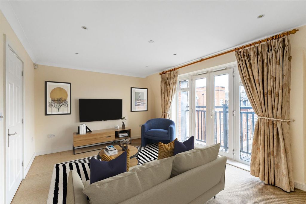 Property photo 3 of 11 39-Royal-Swan-Quarter-1.Jpg