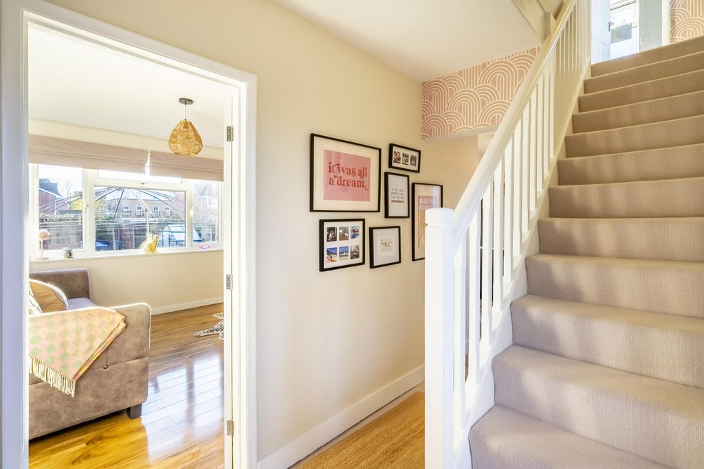 Property photo 3 of 16 Hallway