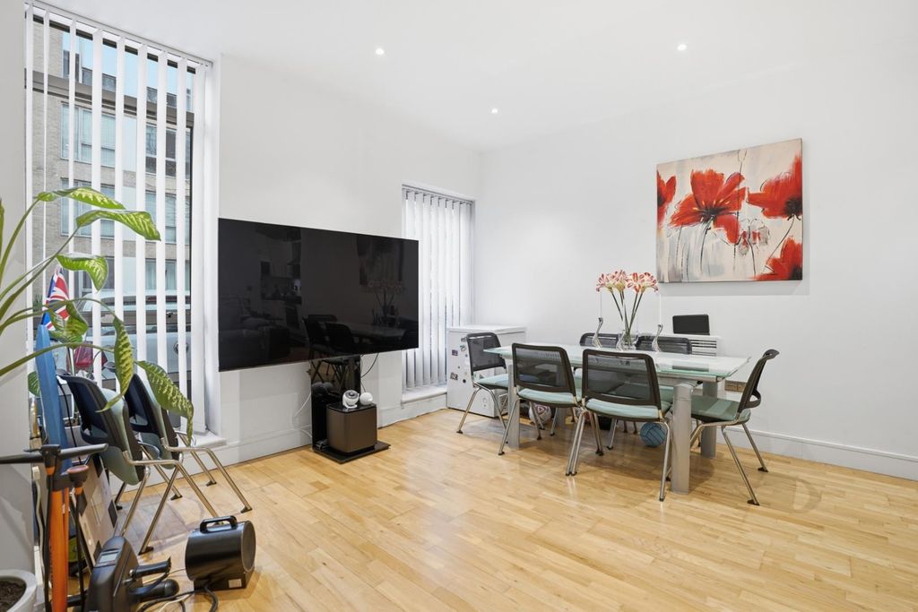 Property photo 3 of 9 Dsc03806.Jpg