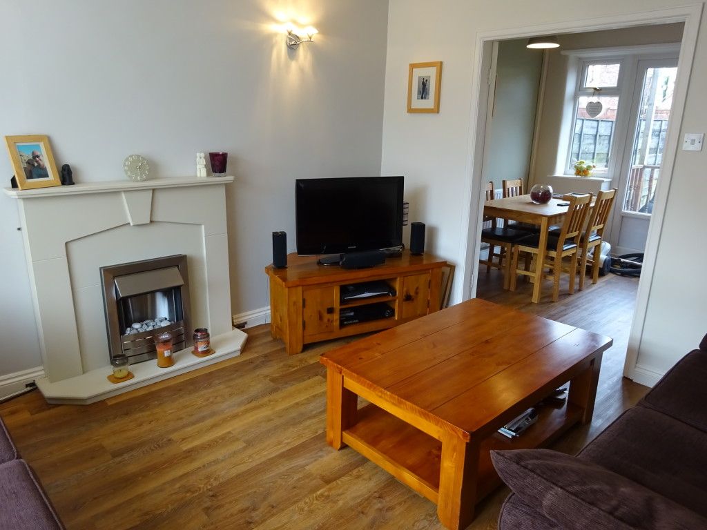 Property photo 2 of 11 Lounge Image 1