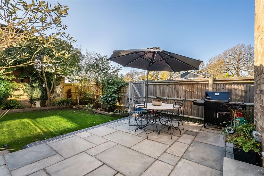 Property photo 3 of 34 31-Boulthurst-Way-9.Jpg