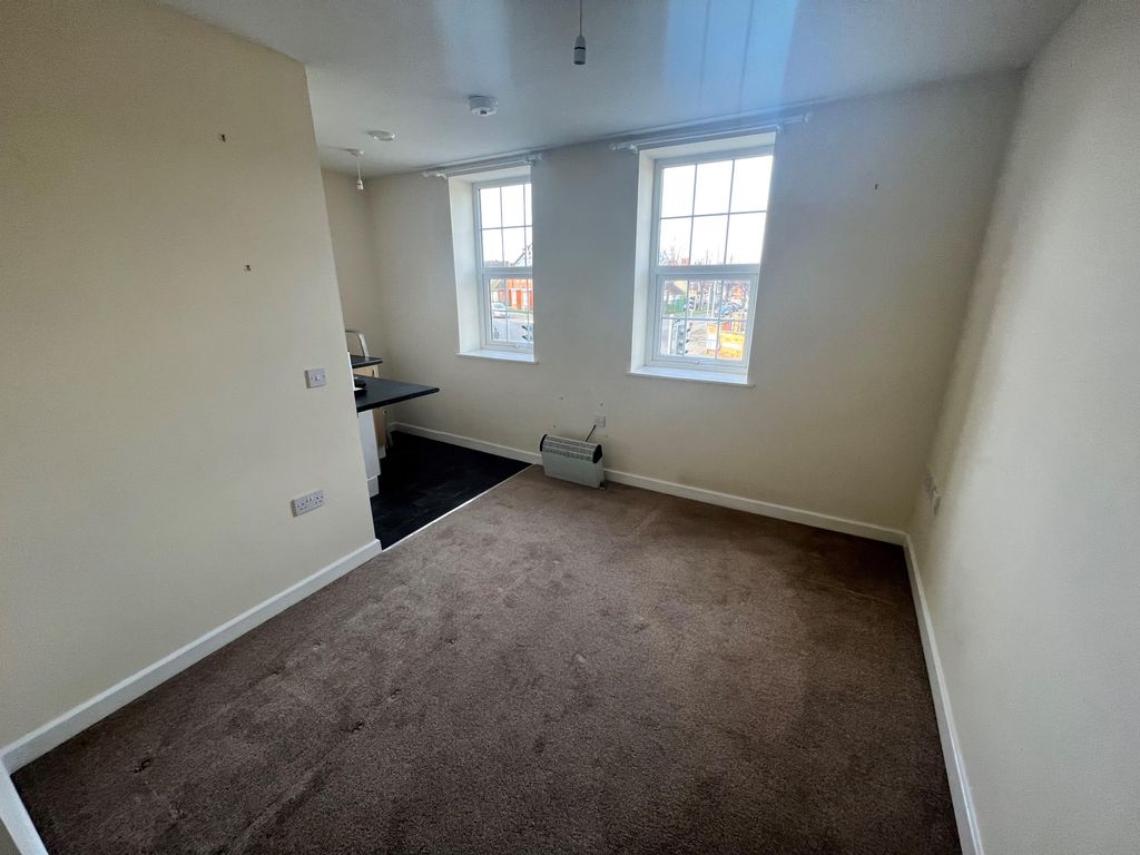 Property photo 2 of 5 Living Room