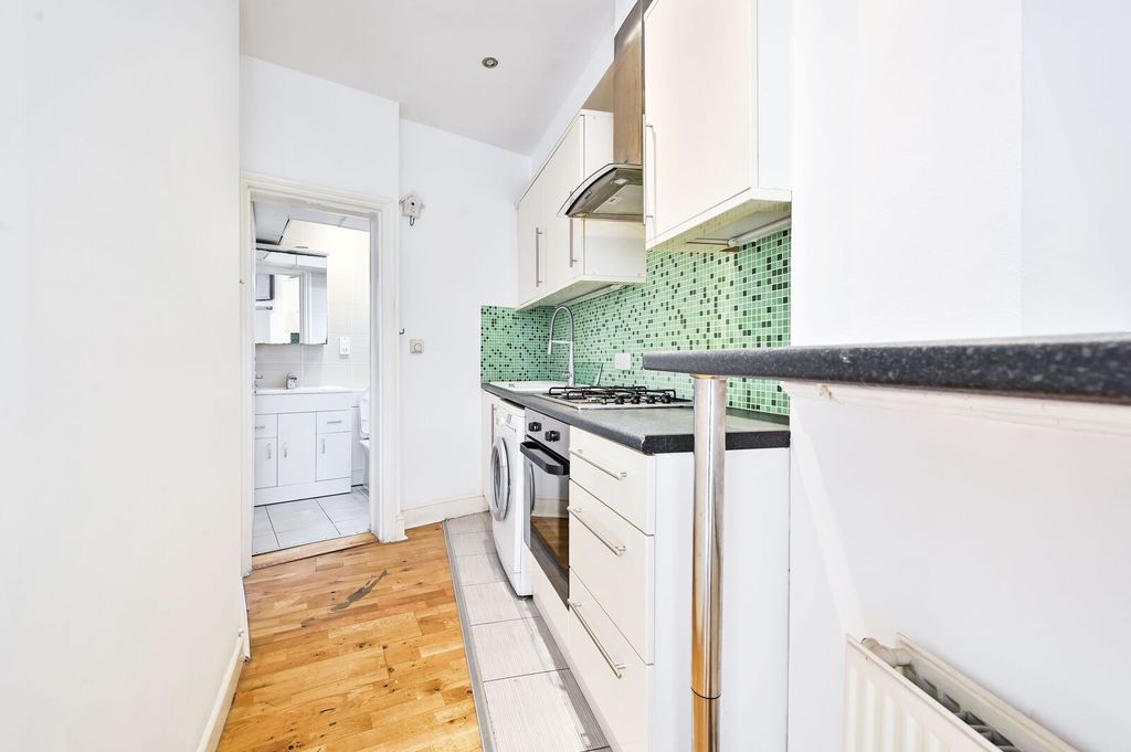 Property photo 2 of 10
