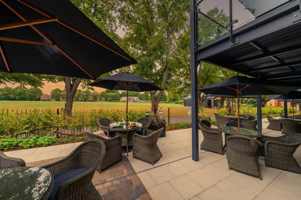 Property photo 3 of 14 Patio