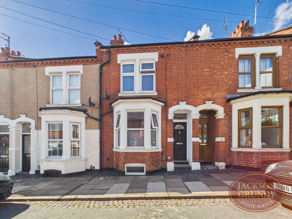 Property photo 1 of 15 Monks Park Road