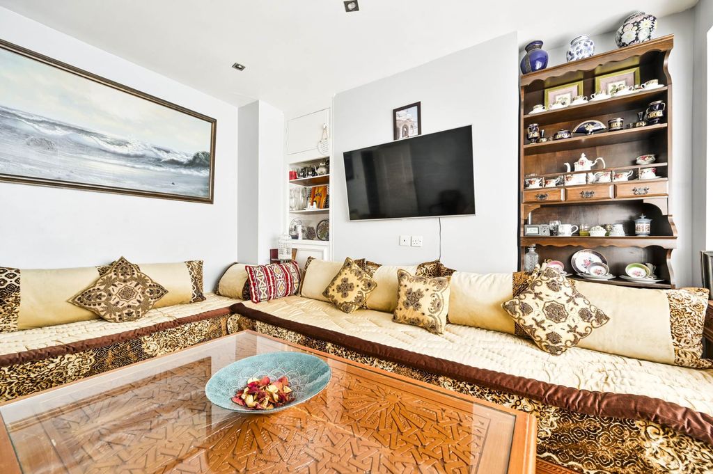 Property photo 2 of 10