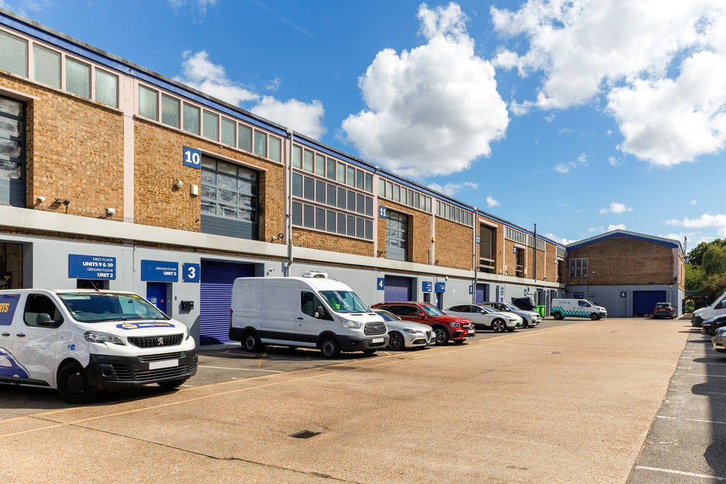 Property photo 2 of 5