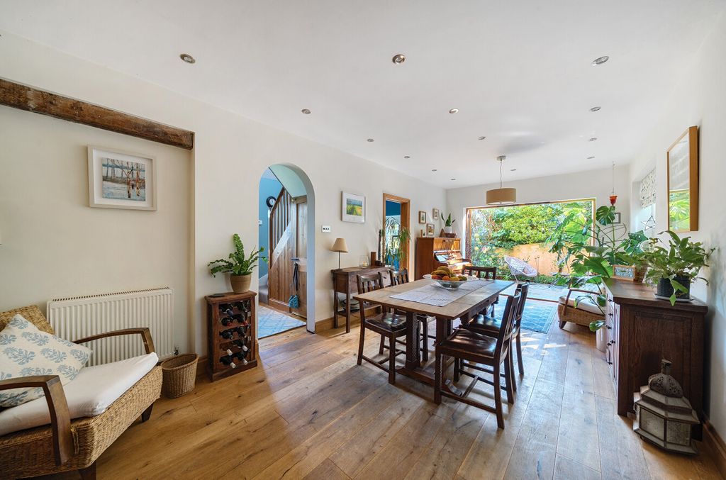 Property photo 3 of 23 1355500-1-68d12Ef...