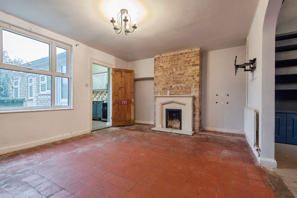 Property photo 2 of 14