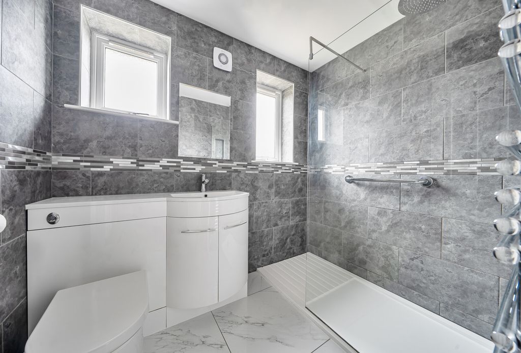 Property photo 3 of 22 1420610-17-69A042...