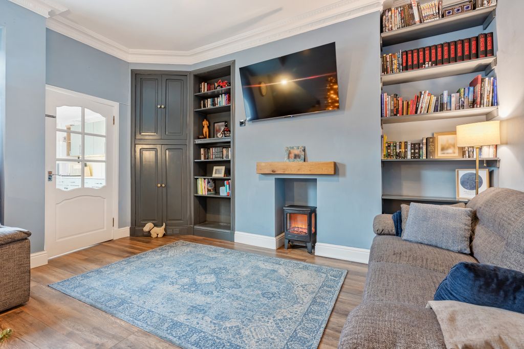 Property photo 3 of 18