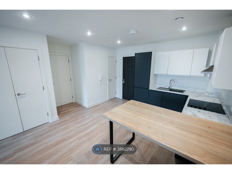 Property photo 2 of 35