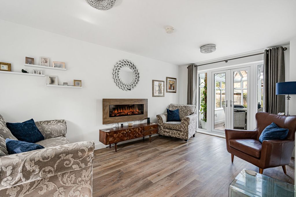 Property photo 2 of 17 3_84433