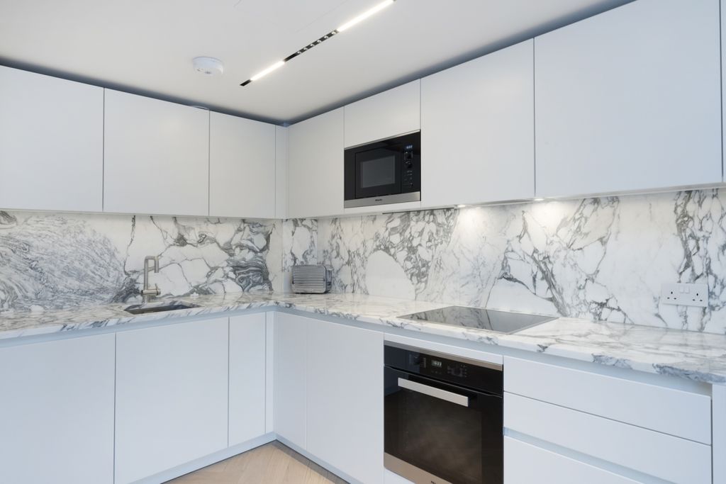 Property photo 2 of 4 Kf Mayfair Let  6...