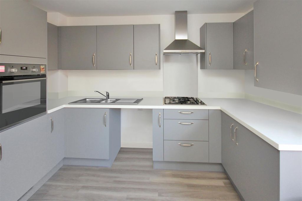 Property photo 2 of 13 Kitchen New.Jpg