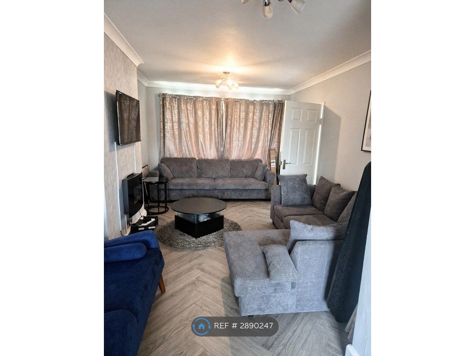 Property photo 2 of 3