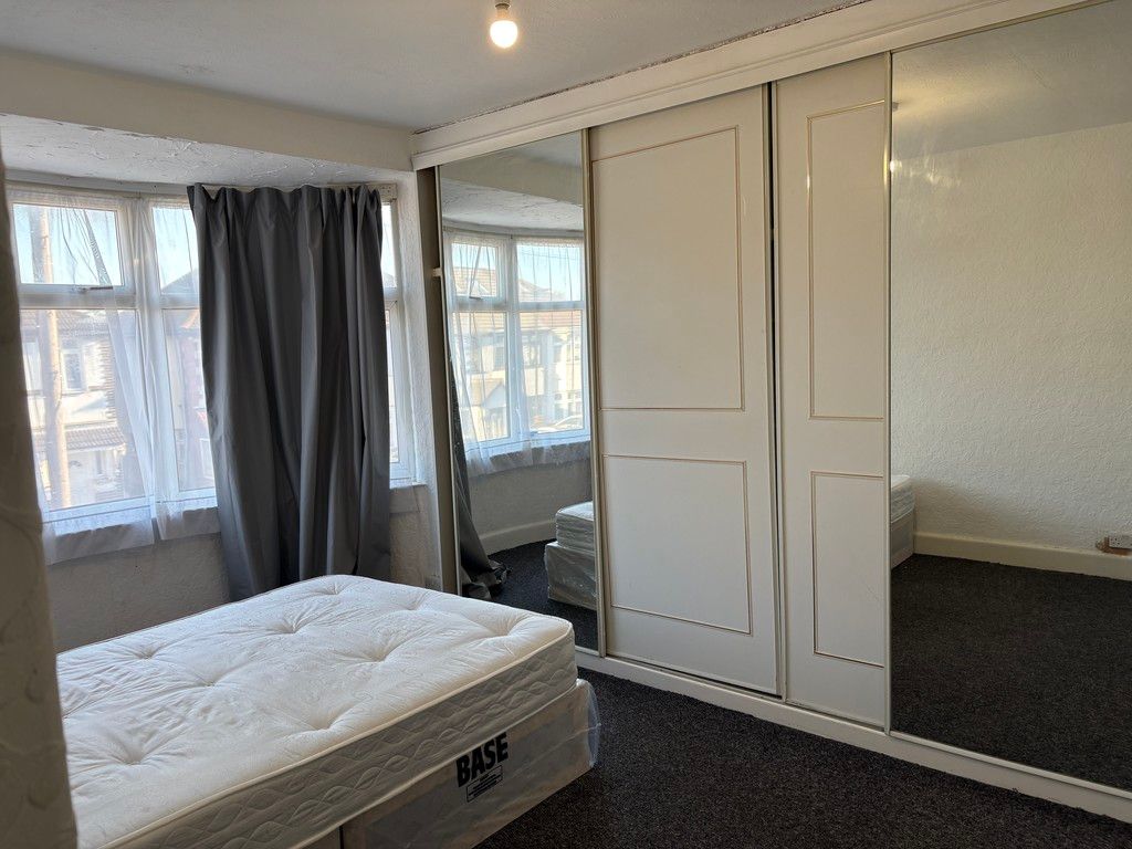 Property photo 3 of 7 Img_2394_8_Large