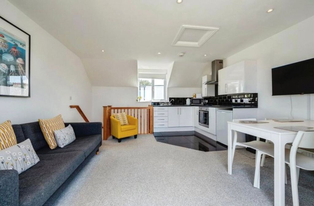 Property photo 2 of 16 Picture No. 33