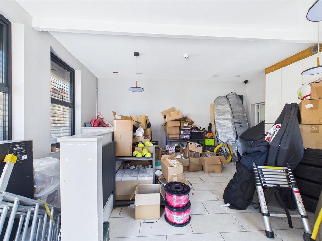 Property photo 2 of 12 1 - Islington Road.Jpg