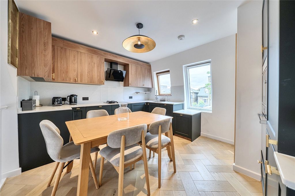 Property photo 3 of 21 Picture No. 05