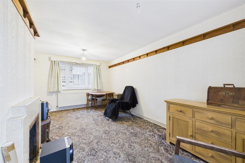 Property photo 3 of 10 Cam04235G0-Pr0130-Still005.Jpg