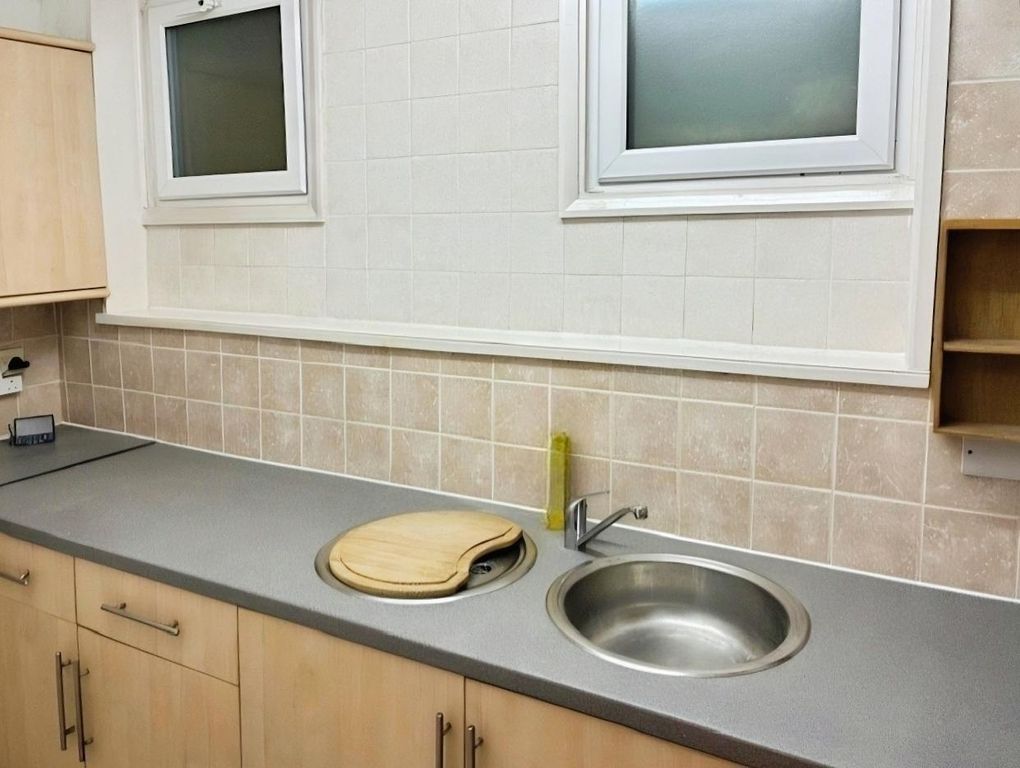 Property photo 3 of 9 Pbox-Img.Jpg