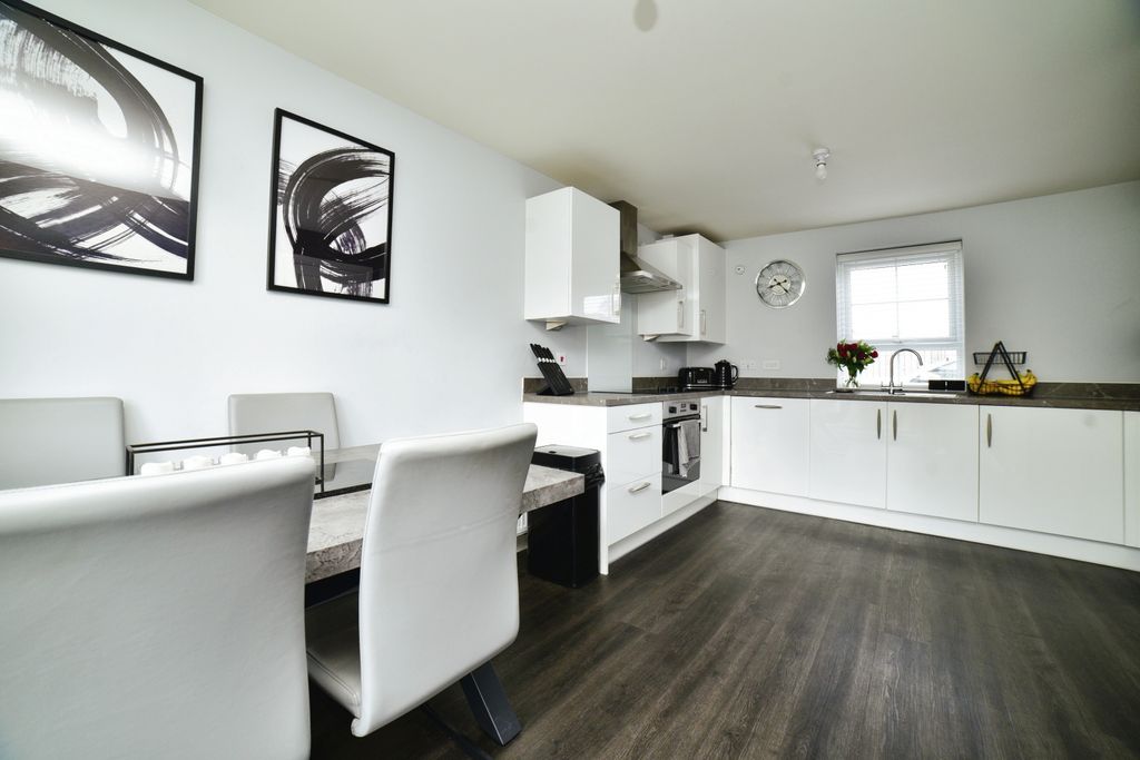 Property photo 1 of 23 Kitchen/Diner