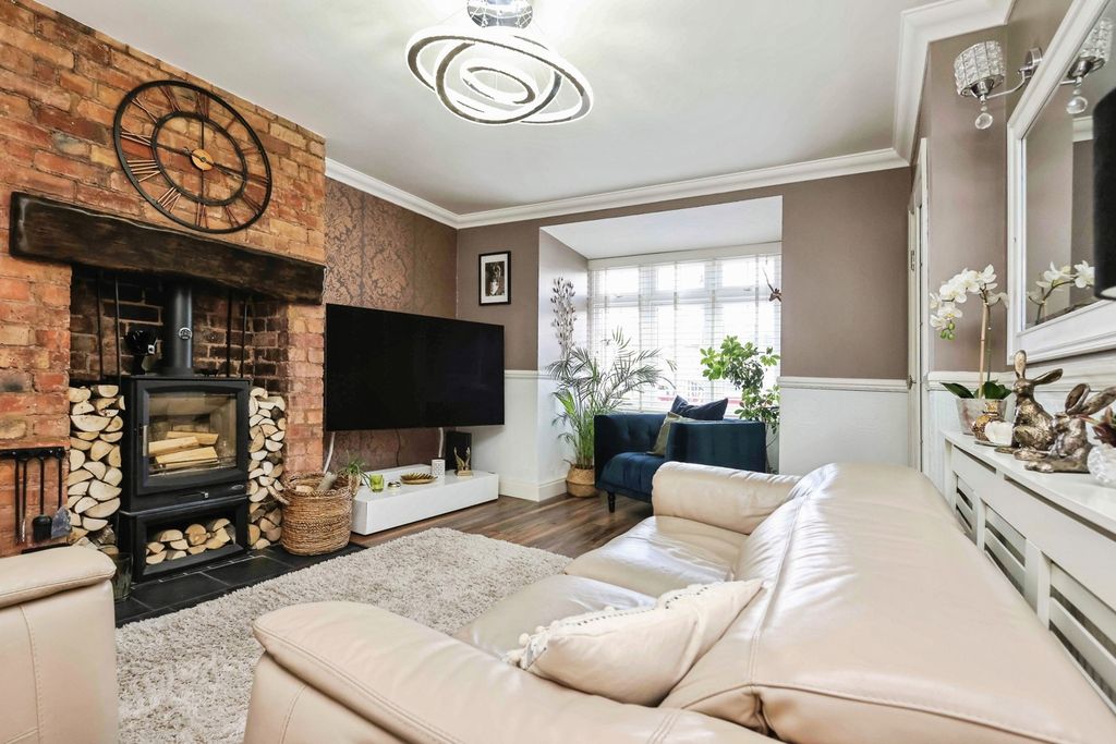 Property photo 2 of 22 Pbox-Img.Jpg